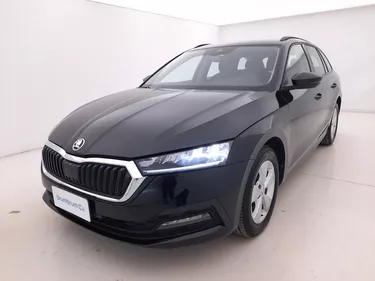 Skoda Octavia Wagon Executive DSG 2.0 Diesel 150CV Automatico Visione frontale