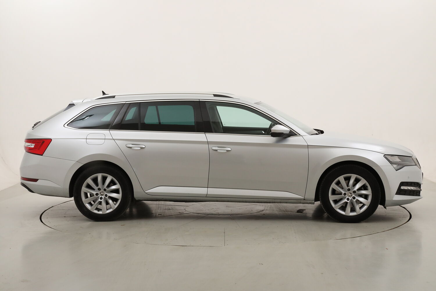 Skoda Superb Wagon Executive usata del 2022 con 107.970 km