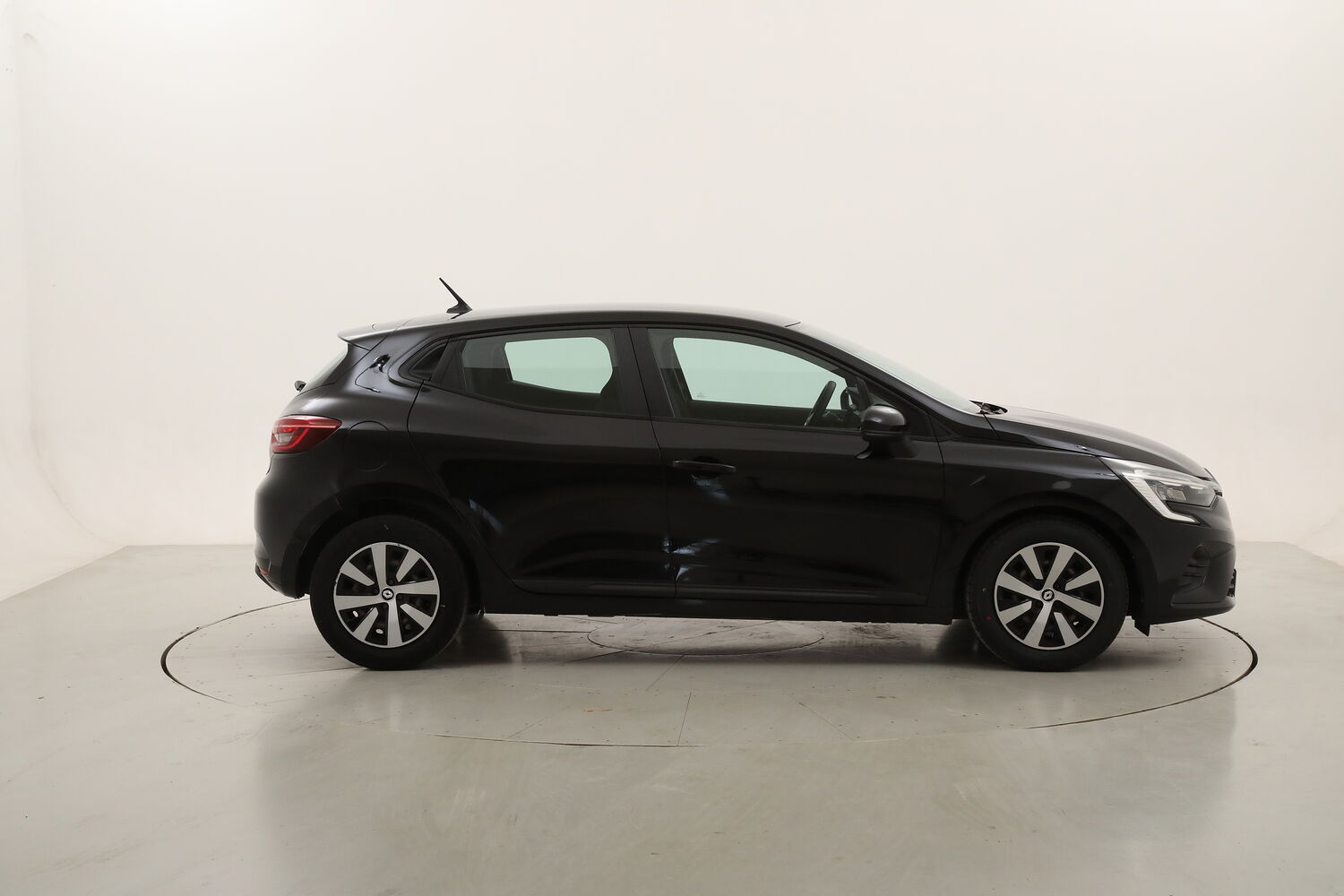 Renault Clio Equilibre usata del 2023 con 98.075 km