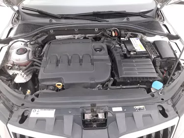 Skoda Octavia Wagon Executive DSG 2.0 Diesel 150CV Automatico Vano motore