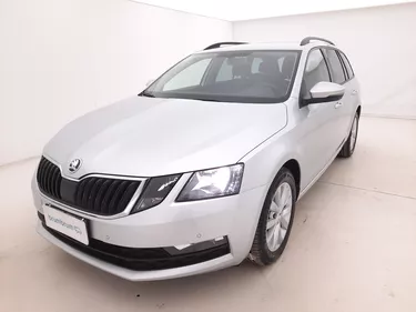 Skoda Octavia Wagon Executive DSG 2.0 Diesel 150CV Automatico Visione frontale