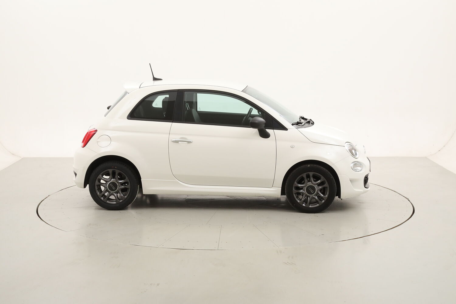Fiat 500 Hybrid Connect usata del 2022 con 88.794 km