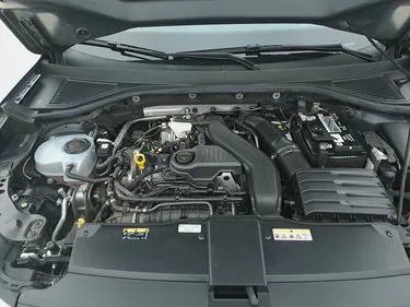 Volkswagen T-Roc Life DSG 1.5 Benzina 150CV Automatico Vano motore