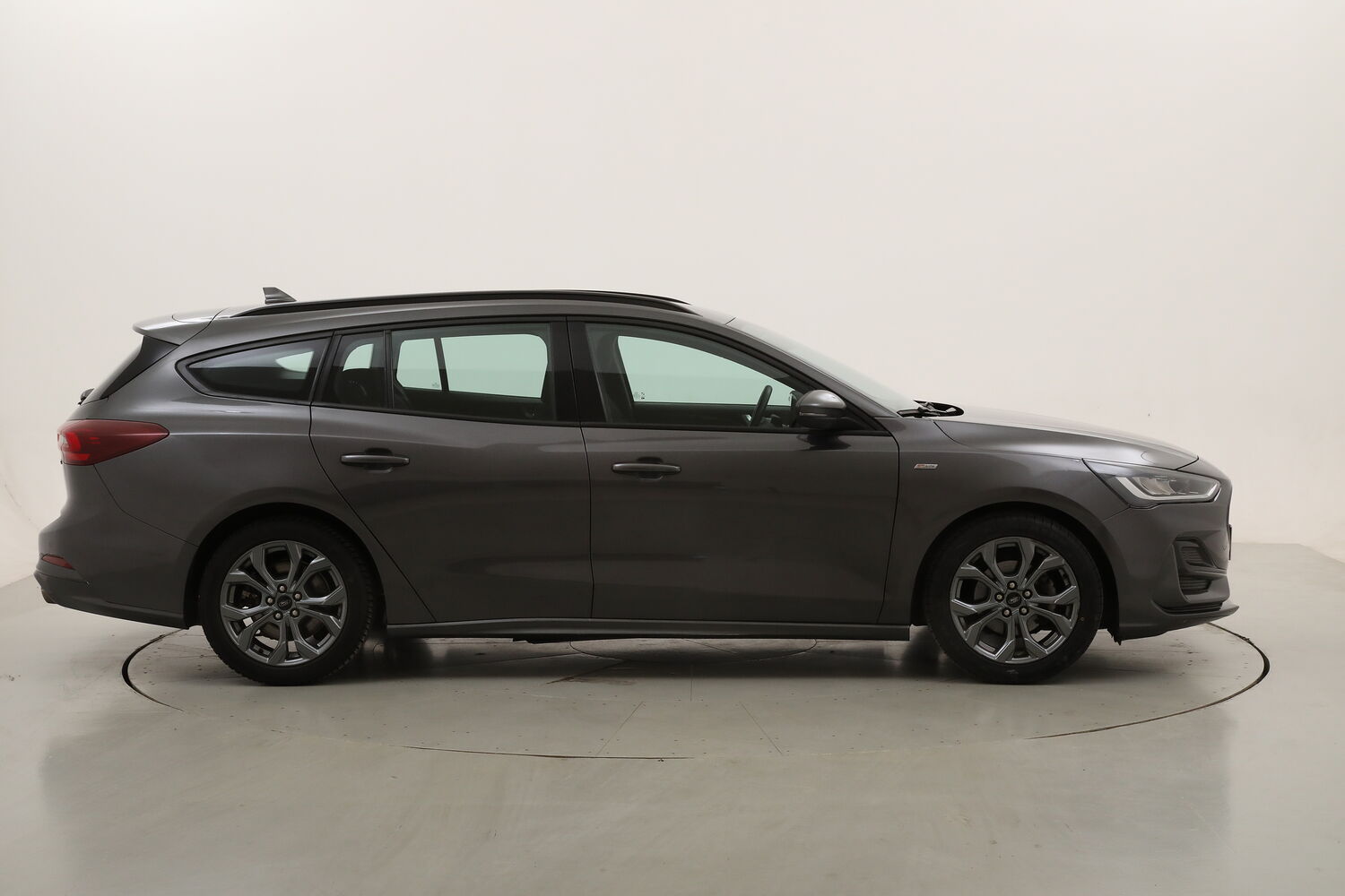 Ford Focus SW Hybrid ST-Line Powershift usata del 2023 con 110.915 km