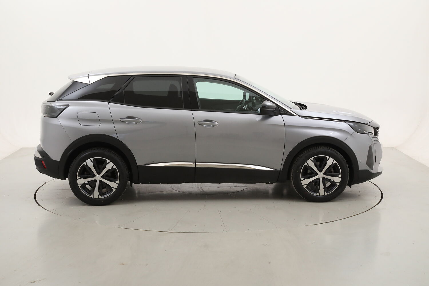 Peugeot 3008 Allure Pack EAT8 usata del 2022 con 91.634 km