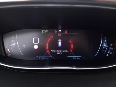 Peugeot 3008 Allure Pack EAT8 1.5 Diesel 131CV Automatico Interni