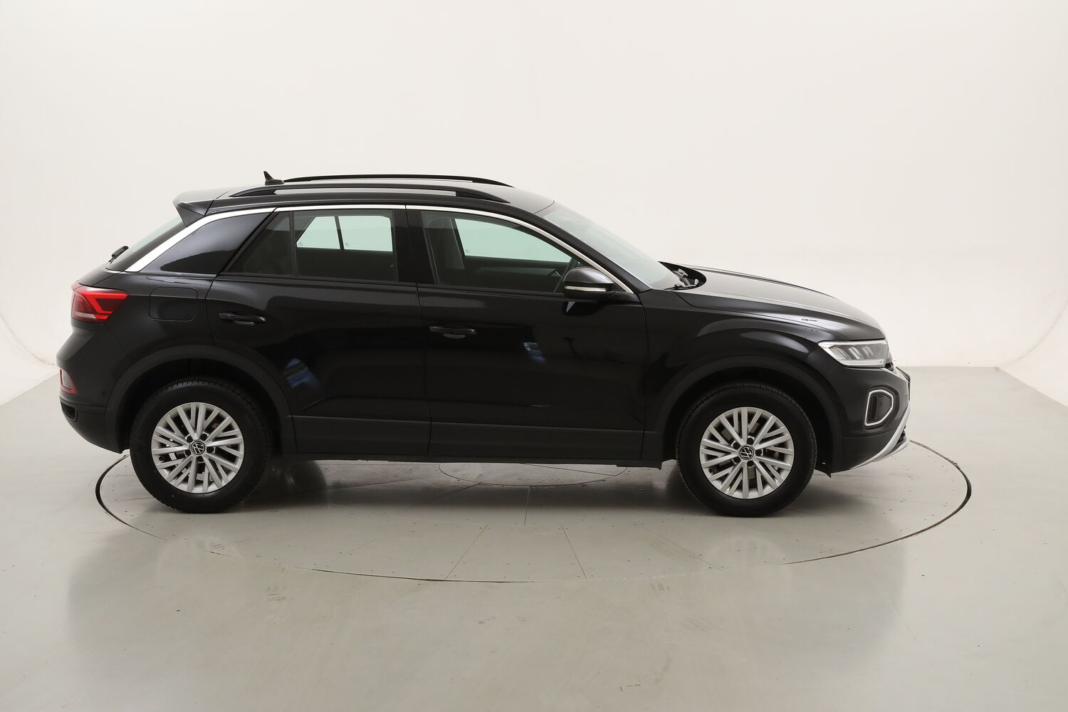 Volkswagen T-Roc Life DSG usata del 2023 con 53.438 km