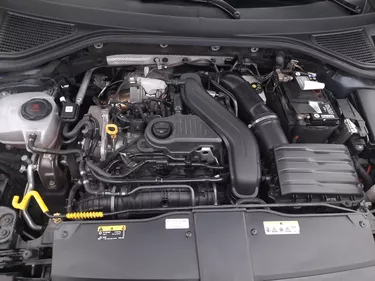 Volkswagen T-Roc Life DSG 1.5 Benzina 150CV Automatico Vano motore