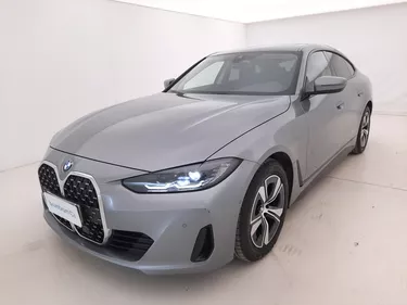 BMW Serie 4 Gran Coupé Gran Coupé 420d 48V Sport 2.0 Mild Hybrid 190CV Automatico Visione frontale