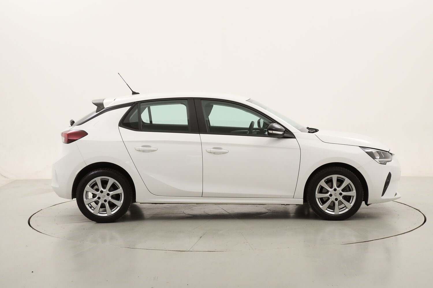 Opel Corsa Edition usata del 2023 con 76.926 km