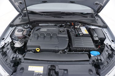 Audi A3 Vano motore Audi A3 Vano motore