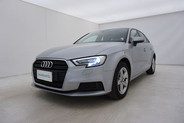 Audi A3 Da un'altra prospettiva Audi A3 Da un'altra prospettiva