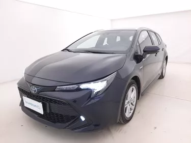 Toyota Corolla TS Hybrid Business 1.8 Full Hybrid 122CV Automatico Visione frontale