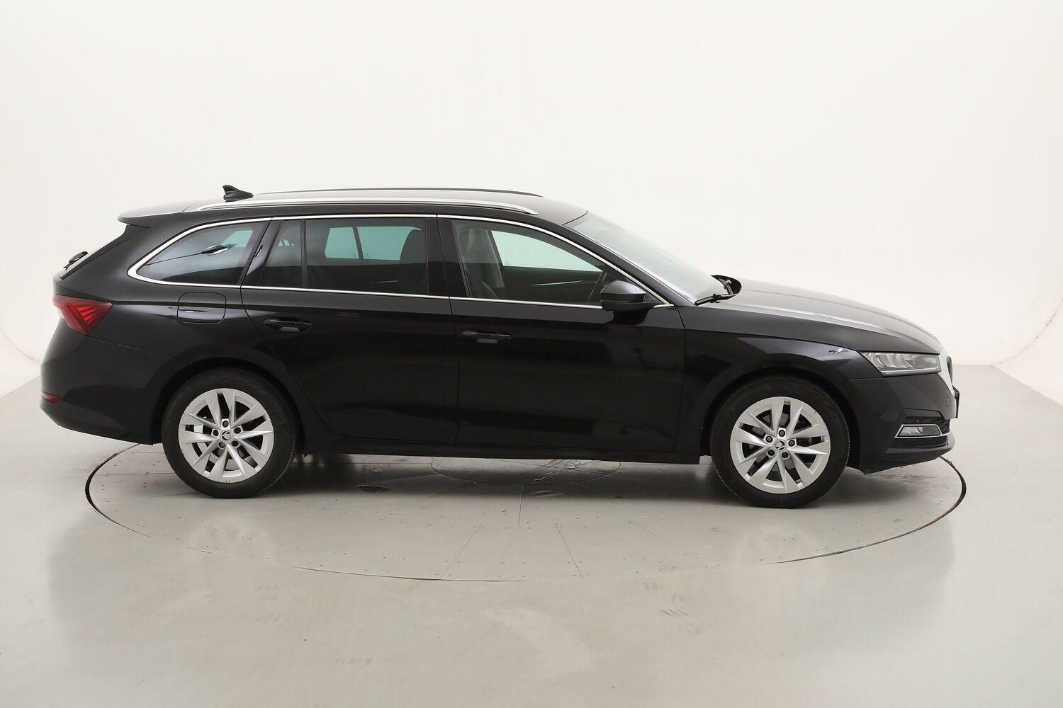 Skoda Octavia Wagon Style DSG usata del 2022 con 91.380 km