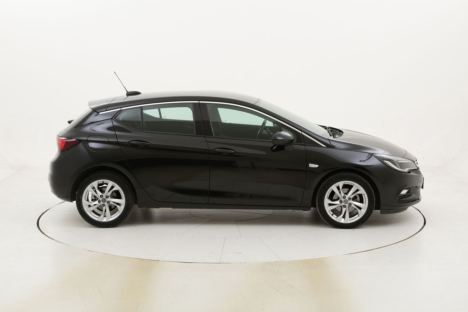 Opel Astra Dynamic usata del 2017 con 24.337 km