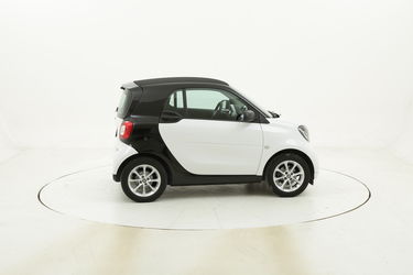 Smart Fortwo Youngster twinamic usata del 2017 con 105.767 km