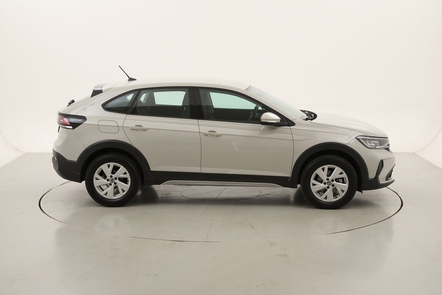 Volkswagen Taigo Life DSG usata del 2024 con 27.830 km
