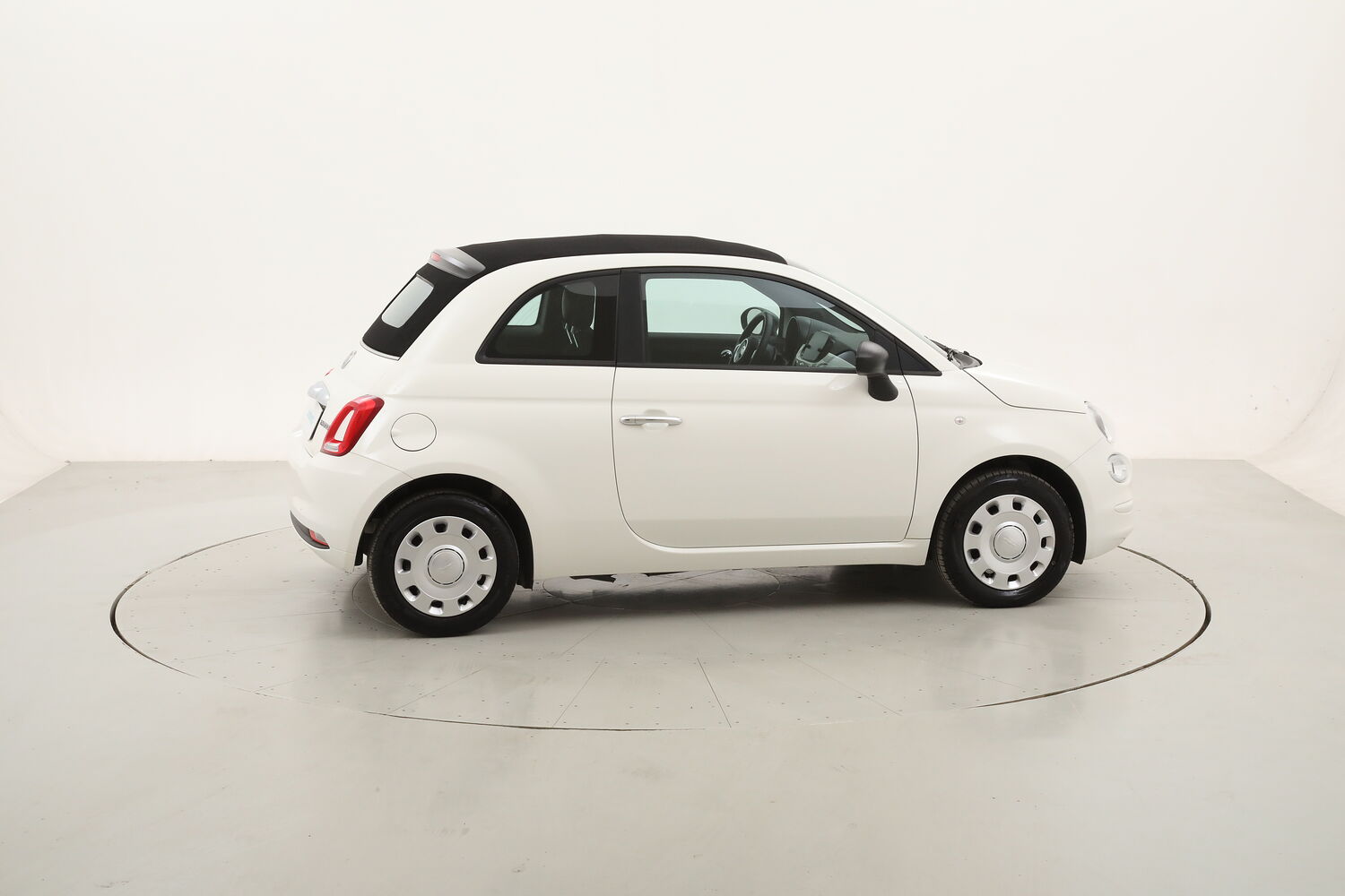 Fiat 500 C Hybrid usata del 2023 con 45.769 km