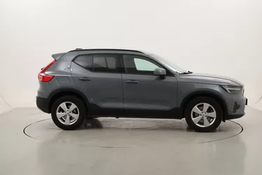 Volvo XC40 B3 Essential 2.0 Mild Hybrid 163CV Automatico Volvo XC40 B3 Essential 2.0 Mild Hybrid 163CV Automatico