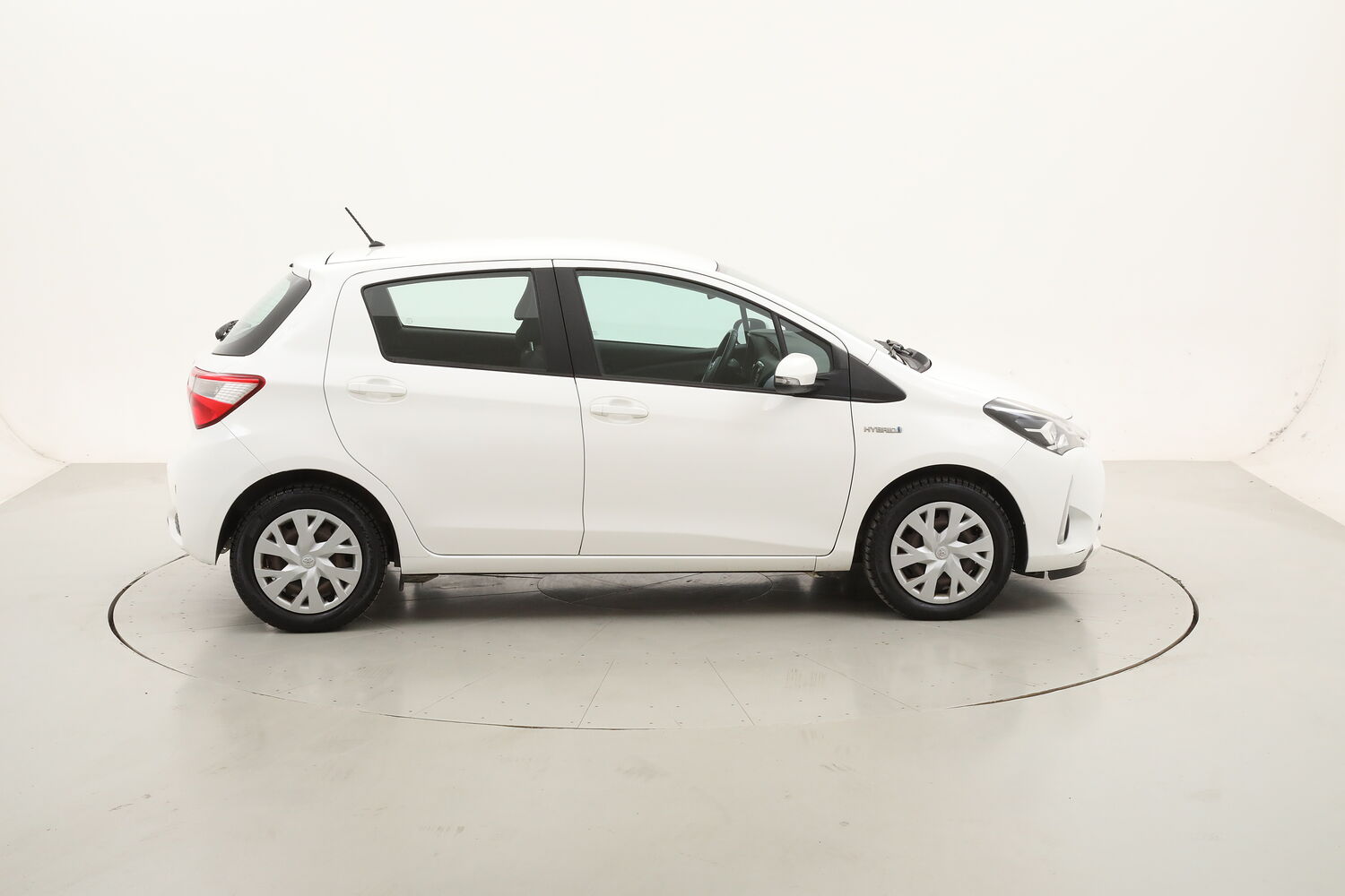Toyota Yaris Hybrid Business usata del 2018 con 80.072 km