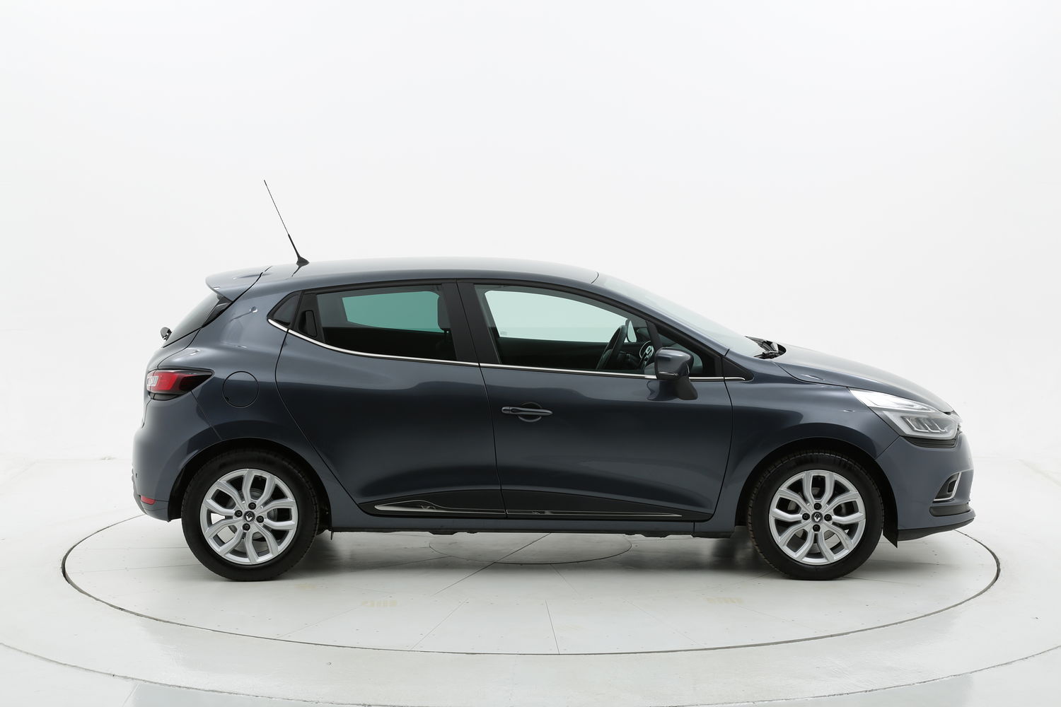 Renault Clio usata del 2017 con 21.496 km