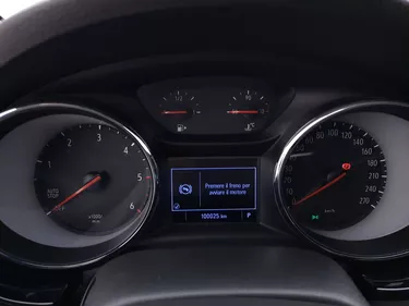 Opel Astra Business Elegance AT9 1.5 Diesel 122CV Automatico Interni