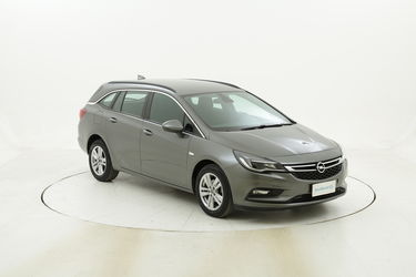 Opel Astra usata del 2017 con 64.141 km