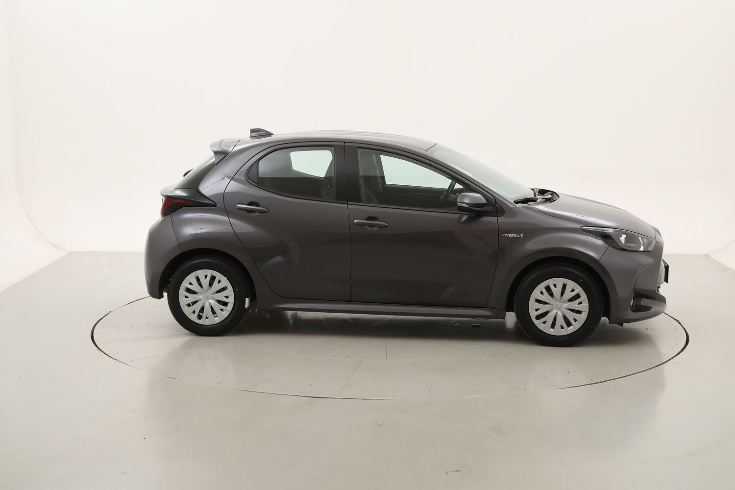 Toyota Yaris Hybrid Business usata del 2021 con 73.644 km