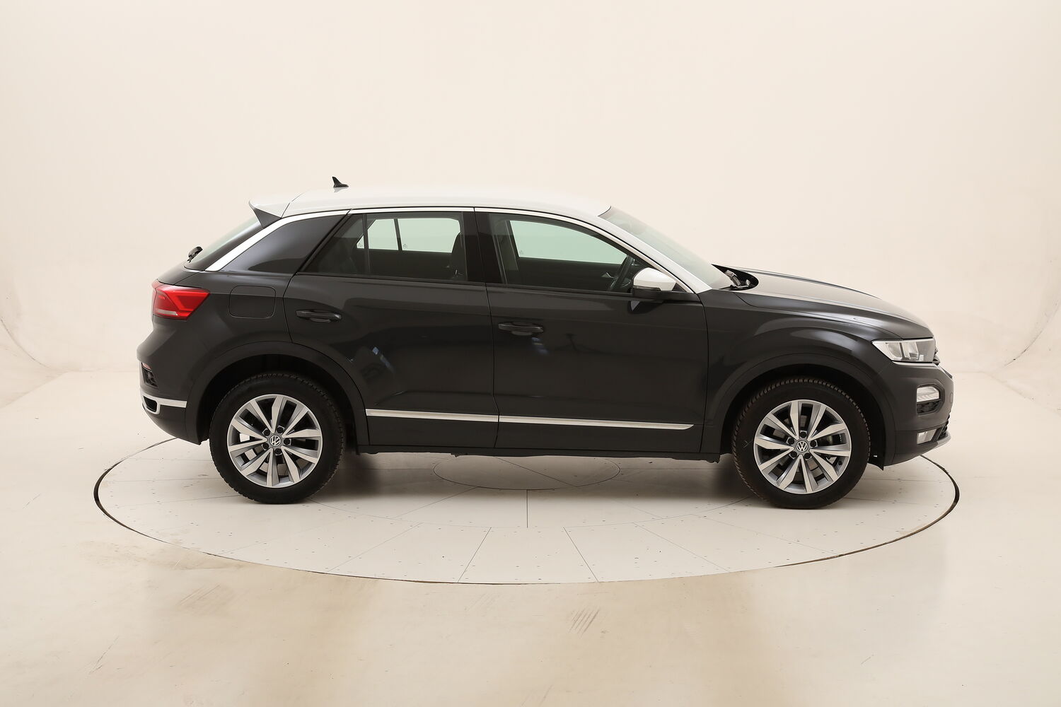 Volkswagen T-Roc Style DSG usata del 2019 con 81.217 km