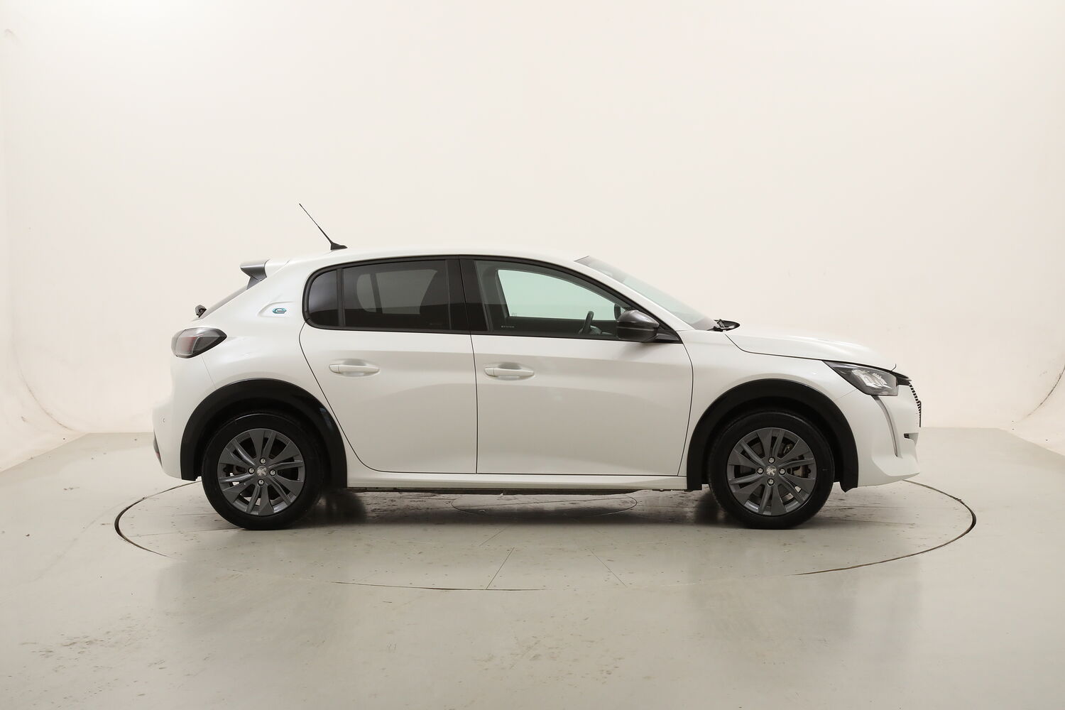 Peugeot 208 Allure Pack usata del 2022 con 60.815 km
