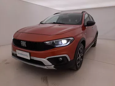 Fiat Tipo SW Cross 1.6 Diesel 131CV Manuale Visione frontale