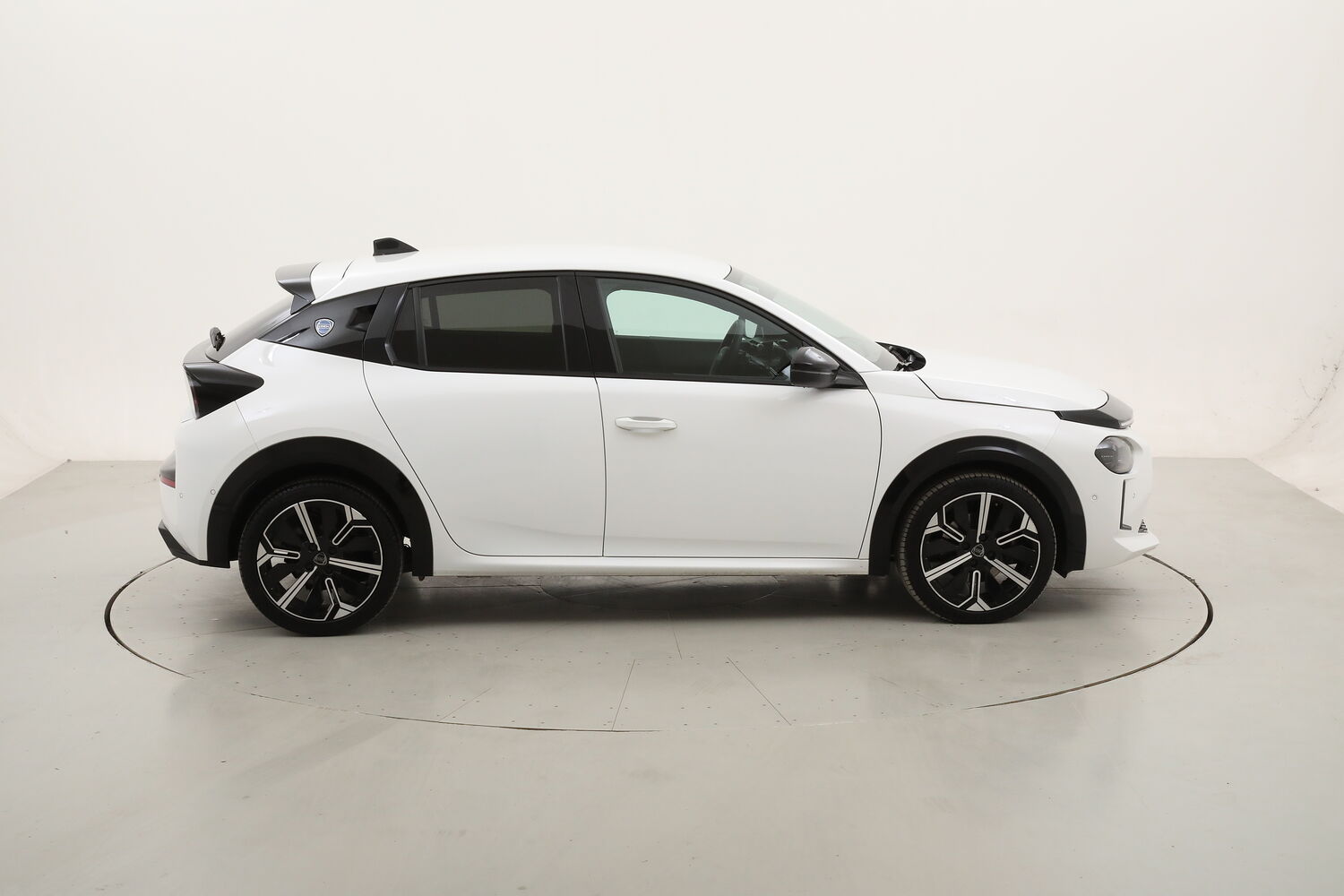 Lancia Ypsilon Hybrid LX e-DCT usata del 2025 con 13.755 km