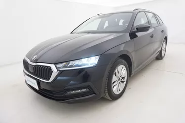 Skoda Octavia Wagon Executive DSG 1.0 Mild Hybrid 110CV Automatico Visione frontale