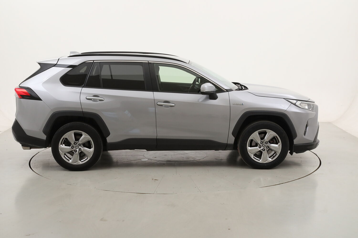 Toyota RAV4 Hybrid Dynamic AWD-i usata del 2020 con 105.396 km