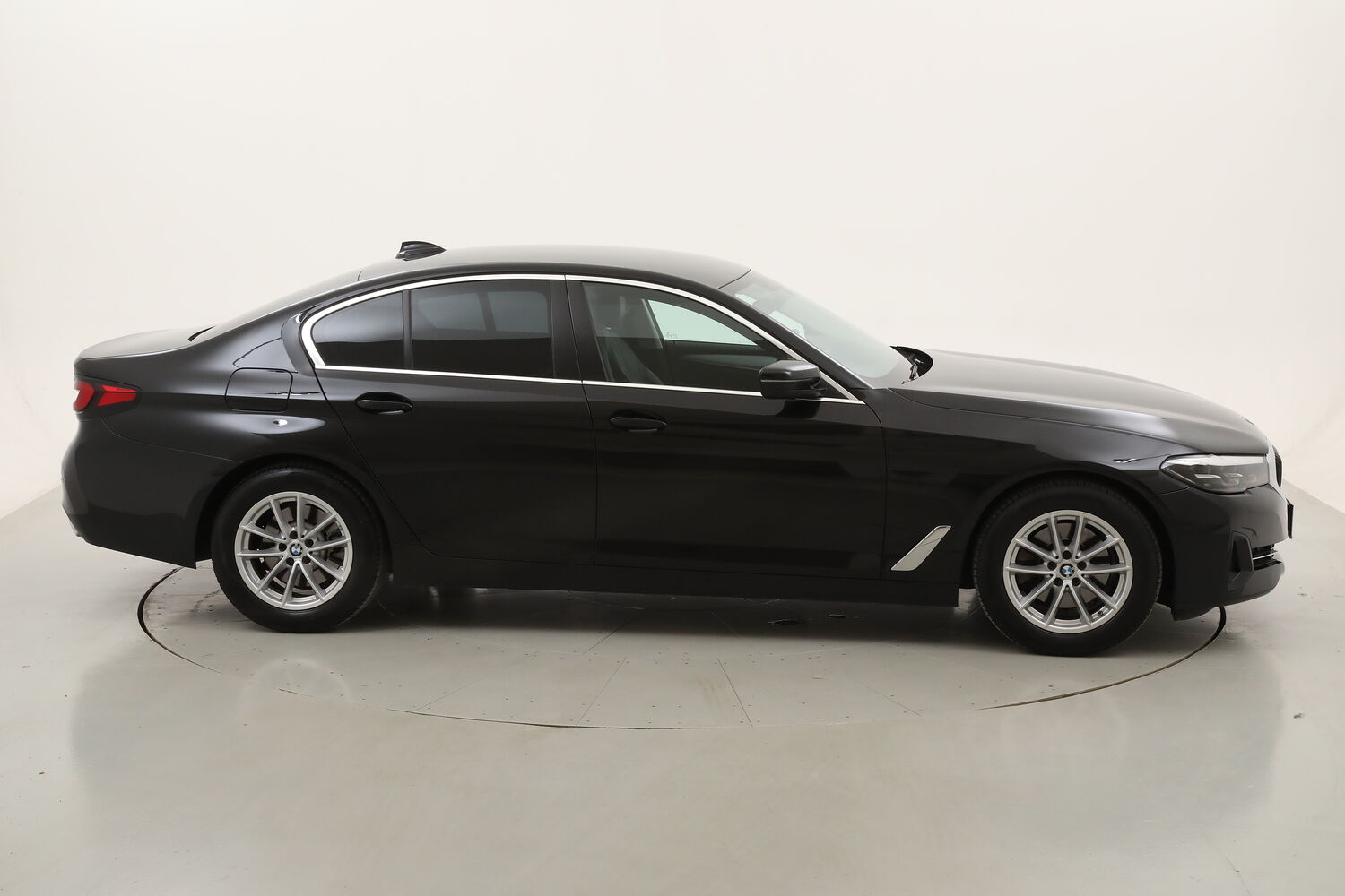 BMW Serie 5 520d 48V xDrive Business usata del 2021 con 104.010 km