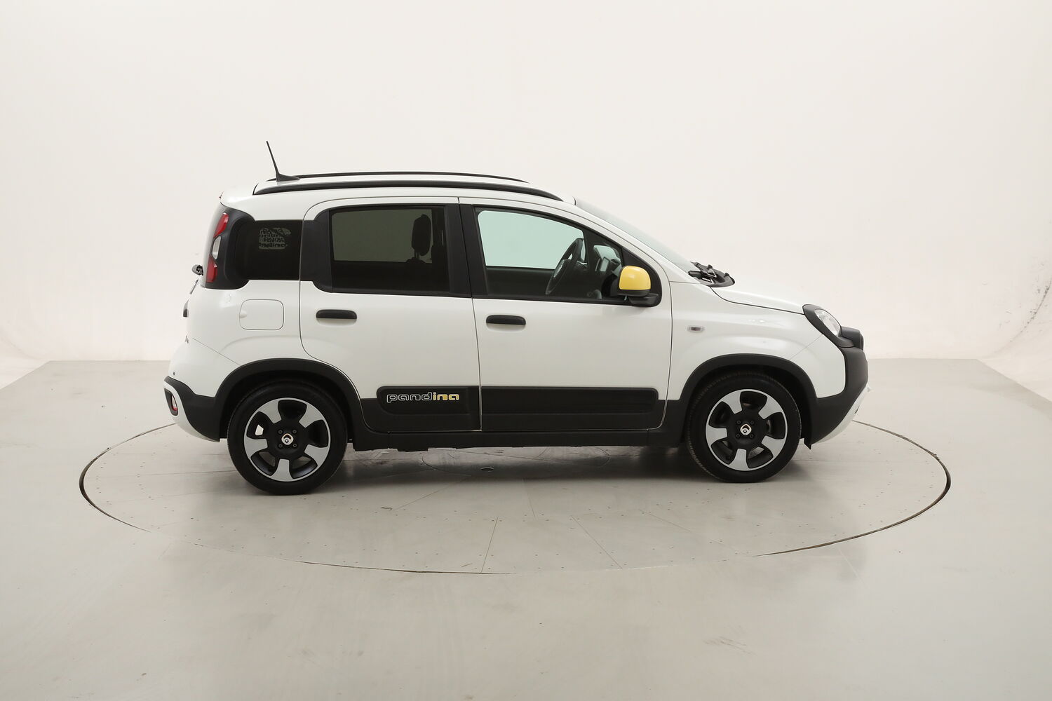 Fiat Panda Hybrid Pandina Cross usata del 2025 con 17.647 km