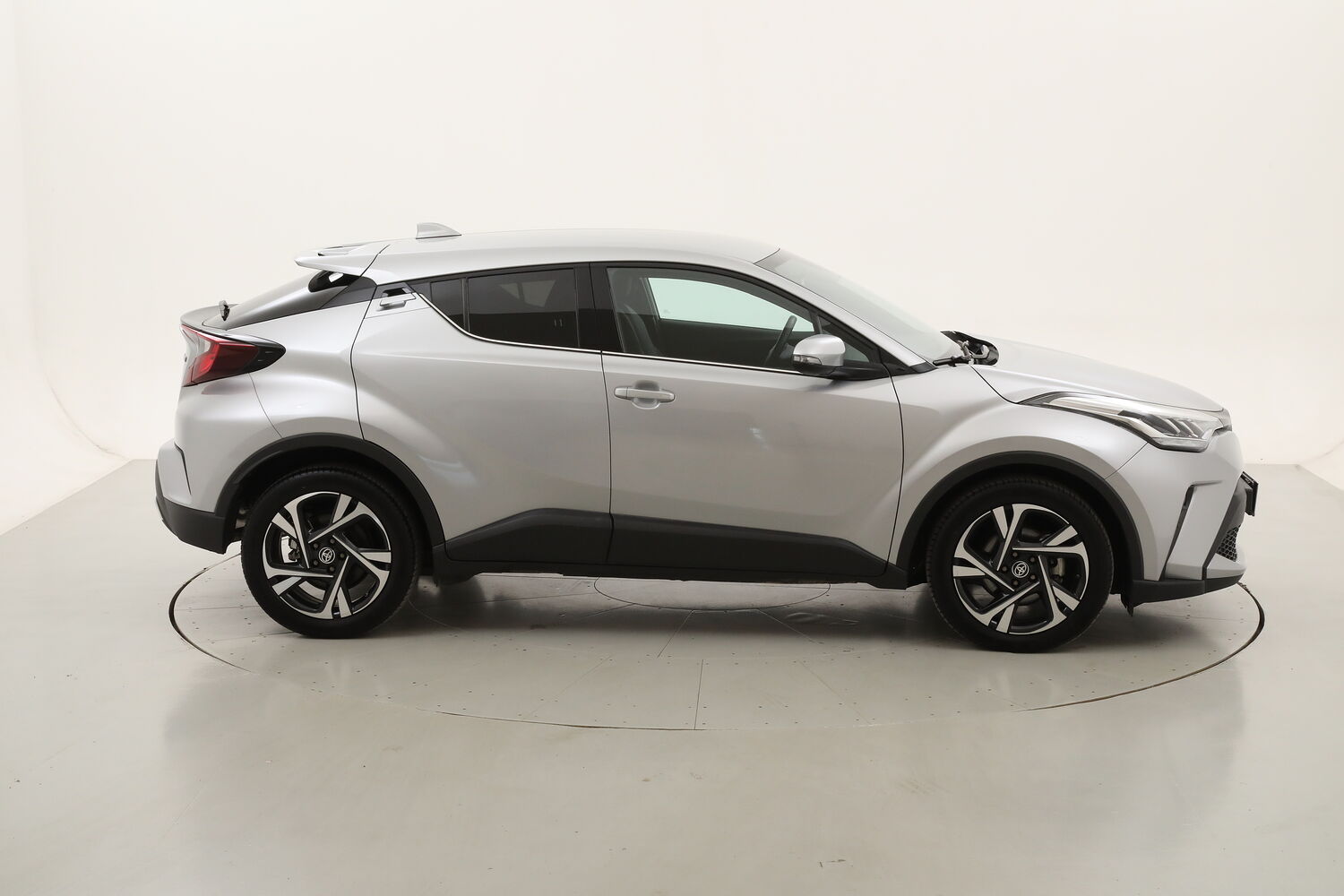 Toyota C-HR Hybrid Morebusiness usata del 2024 con 7.279 km