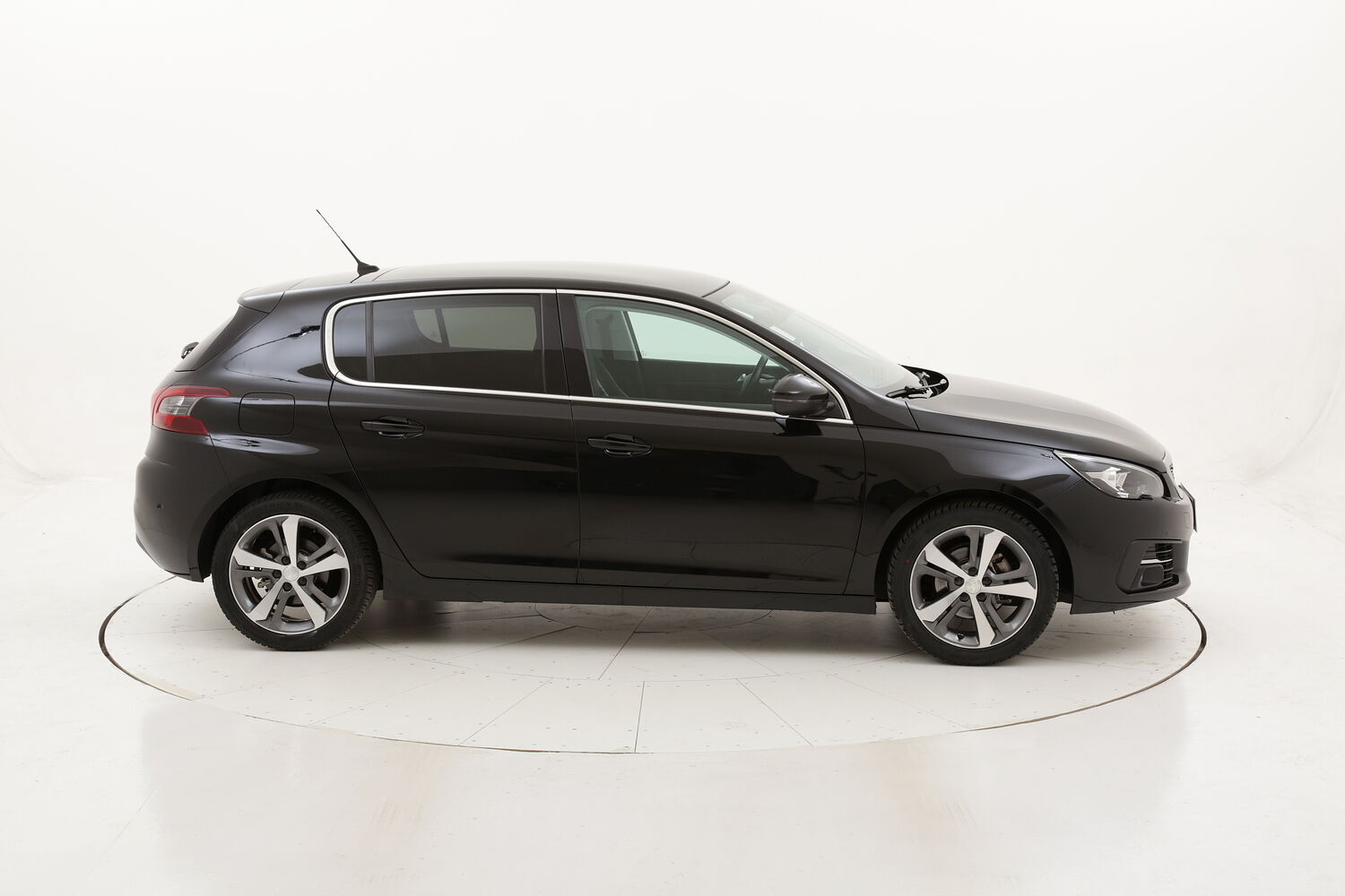 Peugeot 308 Allure usata del 2018 con 44.223 km