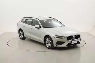 Volvo V60 B3 Momentum Business Pro Geartronic 2.0 Mild Hybrid 163CV Automatico Volvo V60 B3 Momentum Business Pro Geartronic 2.0 Mild Hybrid 163CV Automatico