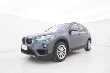 BMW X1 18d sDrive Business 2.0 Diesel 150CV Automatico Visione frontale