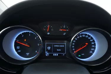 Opel Astra Business Elegance AT9 1.5 Diesel 122CV Automatico Interni