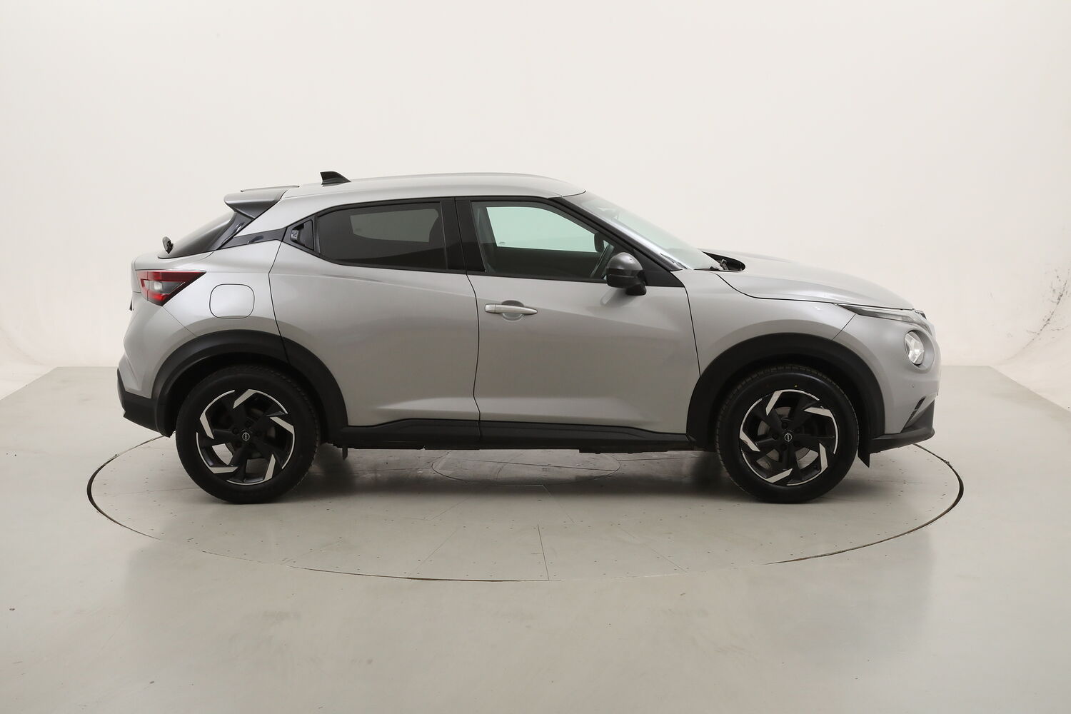 Nissan Juke N-Connecta DCT usata del 2024 con 57.193 km