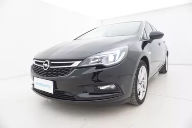 Opel Astra Dynamic AT6 1.6 Diesel 136CV Automatico Visione frontale