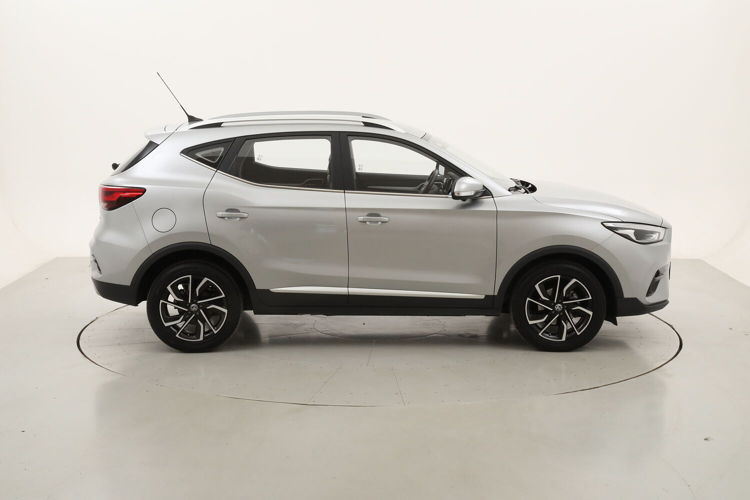 MG ZS Luxury usata del 2023 con 25.696 km