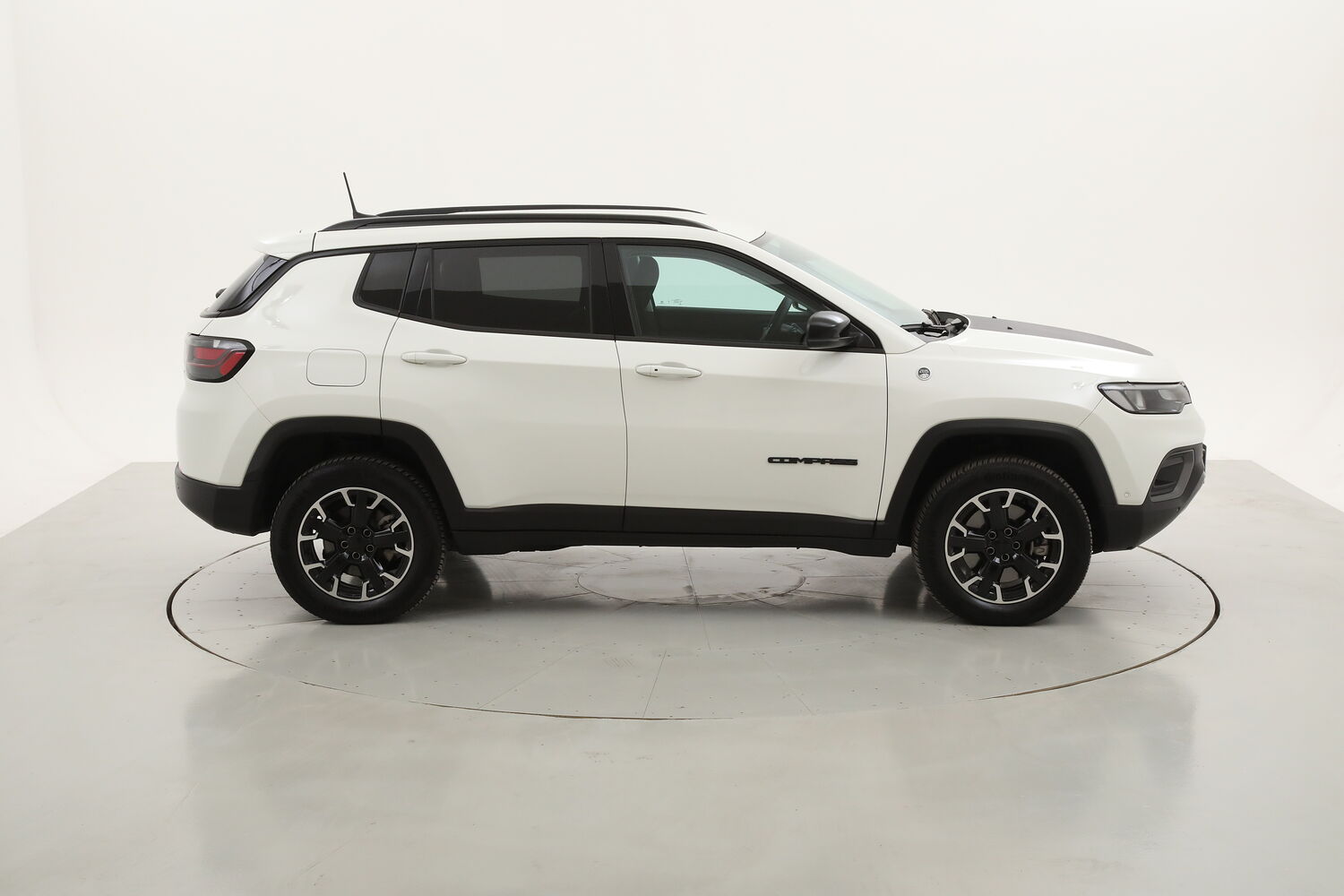 Jeep Compass T4 Trailhawk 4xe AT6 usata del 2023 con 37.054 km