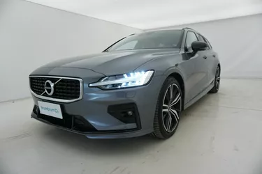 Volvo V60  D4 Business Plus Geartronic 2.0 Diesel 190CV Automatico Visione frontale