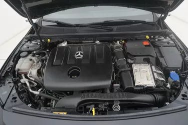 Mercedes Classe A 180d Business Extra 1.5 Diesel 116CV Automatico Vano motore