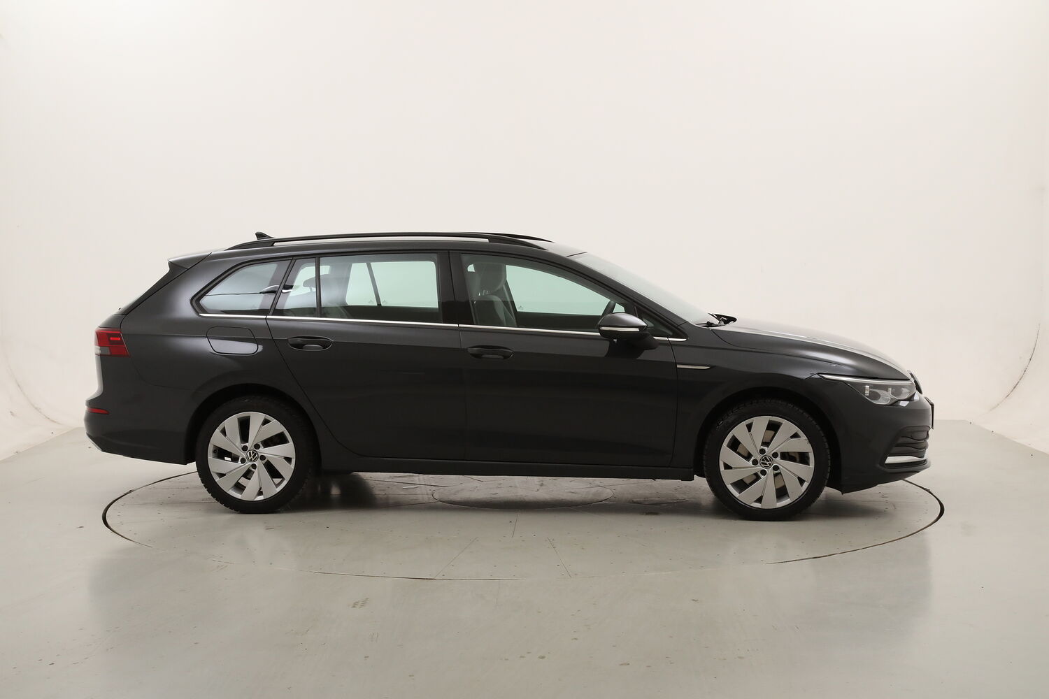 Volkswagen Golf Variant DSG Style usata del 2021 con 118.891 km