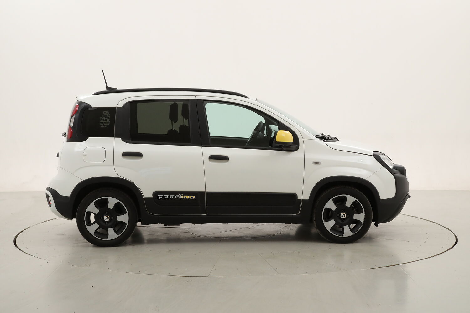Fiat Panda Hybrid Pandina Cross usata del 2025 con 26.554 km