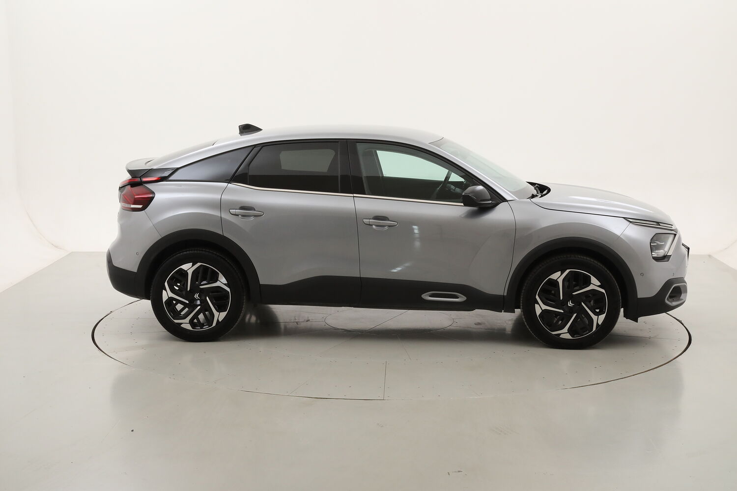 Citroen C4 Max EAT8 usata del 2024 con 17.125 km